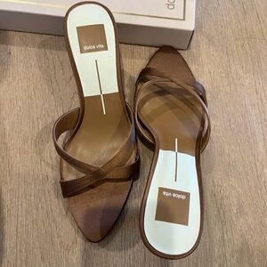 Dolce Vita Women's Tan Pointed-Toe Heels